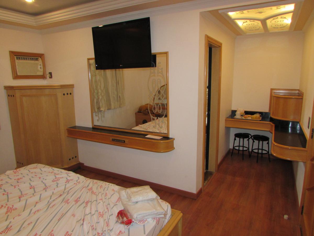 Pleasant Place Hotel